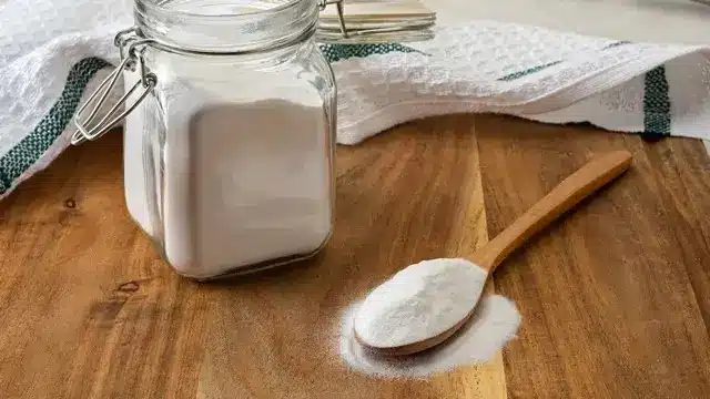 baking soda om urine geur te verwijderen